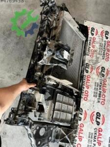 RENAULT CLIO 5 RADYATÖR ORJİNAL ÇIKMA