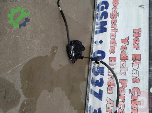 Renault Clio Sağ Arka Kapı Kilidi çıkma parça