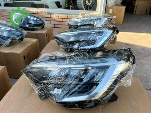 Renault Clio Sağ Ön Far çıkma parça