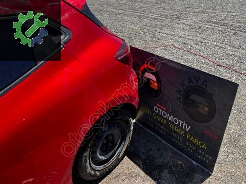 Renault Clio Arka Çamurluk çıkma parça