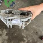 RENAULT CLIO 5  TAKOZ ORJİNAL ÇIKMA