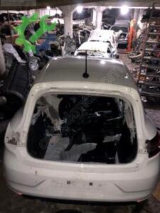 Renault Clio Tavan Çıtası Çıkma