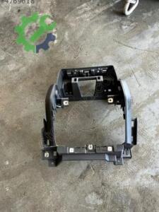 RENAULT CLIO 5  TEYP CERCEVESİ ORJİNAL ÇIKMA