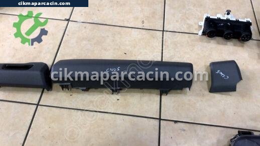 Renault Clio Bakalitler çıkma parça