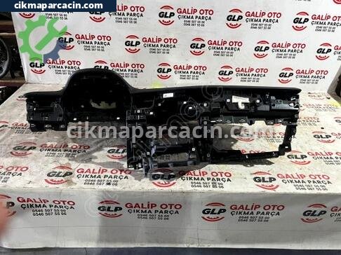Renault Clio Torpido çıkma parça
