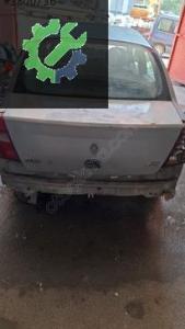 Renault Clio Bagaj Kapağı
