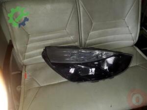 Renault Clio dört 4 sağ far
