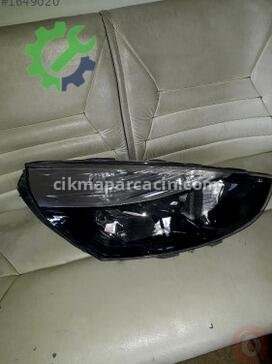 Renault Clio Sağ Ön Far çıkma parça