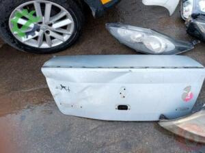 Renault Clio Eski kasa bagaj kapağı çıkma