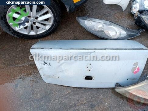 Renault Clio Bagaj Kapağı çıkma parça