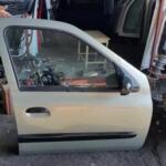 Renault Clio hatchback sağ ön kapı orjinal çıkma