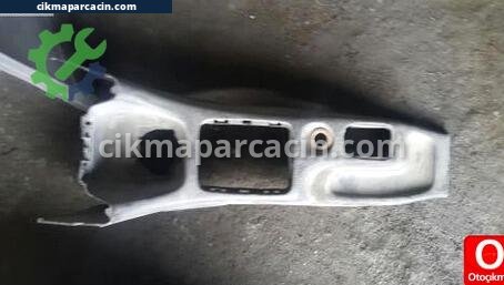 Renault Clio Orta Konsol çıkma parça