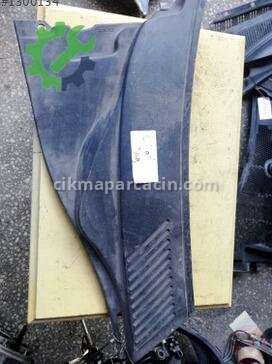 Renault Clio Ön Cam Izgarası çıkma parça