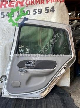 Renault Clio Sağ Arka Kapı çıkma parça