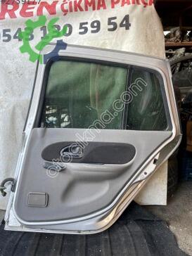 Renault Symbol Sağ Arka Kapı çıkma parça