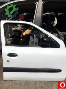 Renault Clio sağ ön kapı orjinal çıkma