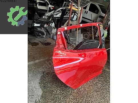 Renault Clio Sağ Ön Kapı çıkma parça