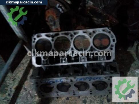 Renault Clio Silindir Kapağı çıkma parça
