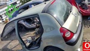 Renault Clio sol arka çamurluk kesme orjinal çıkma