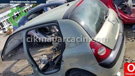 Renault Clio Sol Arka Çamurluk çıkma parça