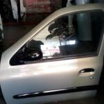 Renault Clio sol ön kapı orjinal çıkma