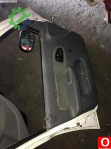 Renault Clio sol ön kapı orjinal çıkma