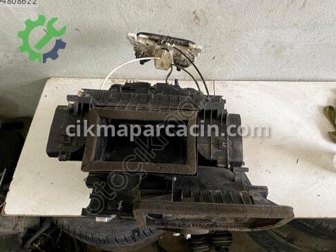 Renault Symbol Kalorifer Kutusu çıkma parça
