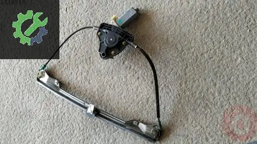 Renault Clio Sağ Ön Cam Krikosu çıkma parça