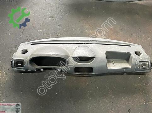 Renault Clio Torpido çıkma parça
