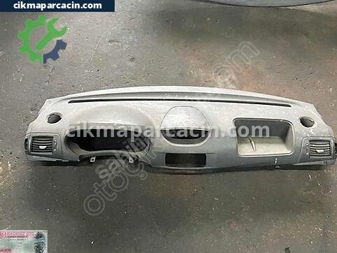 Renault Clio Torpido çıkma parça