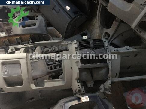 Renault Clio Havalandırma Izgaraları çıkma parça