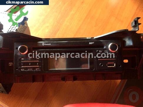 Renault Clio Teyp çıkma parça