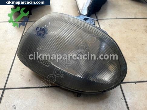 Renault Clio Sağ Ön Far çıkma parça