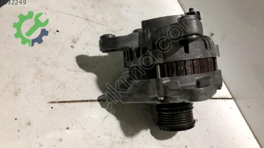Renault Clio Şarj Dinamosu 8200373636 çıkma parça