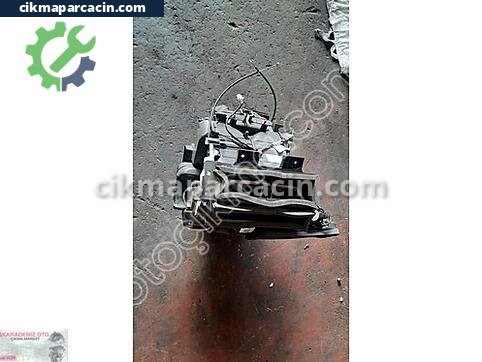 Renault Clio Kalorifer Kutusu çıkma parça