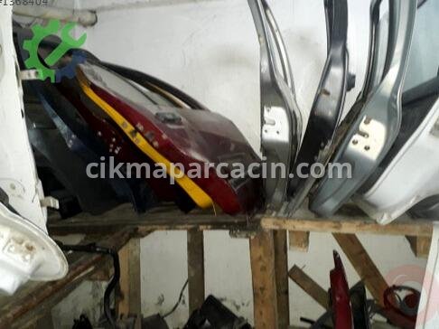 Renault R19 Sol Ön Kapı çıkma parça