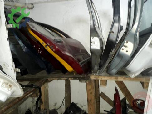 Renault R 19 Sol Ön Kapı çıkma parça