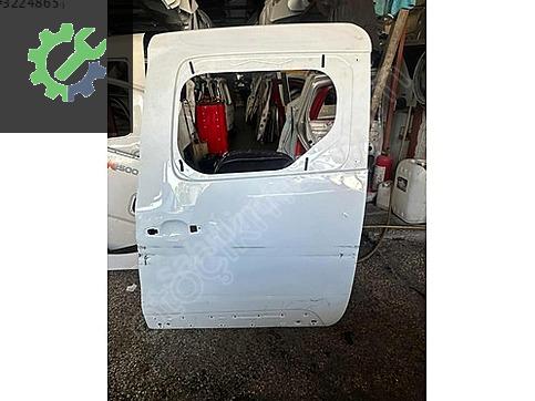 Renault Express Sol Sürgülü Kapı çıkma parça