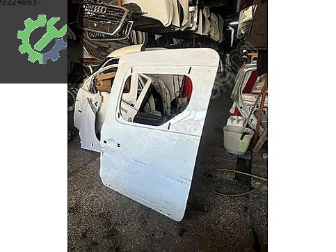 Renault Express Sol Sürgülü Kapı çıkma parça