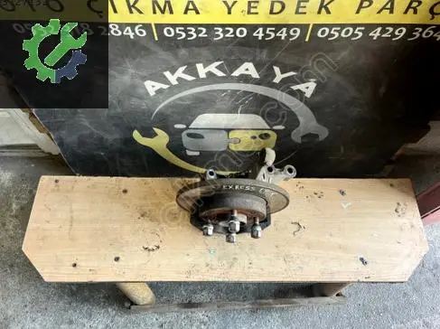 Renault Express Sağ Ön Taşıyıcı çıkma parça