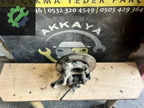 Renault Express Sağ Ön Taşıyıcı çıkma parça