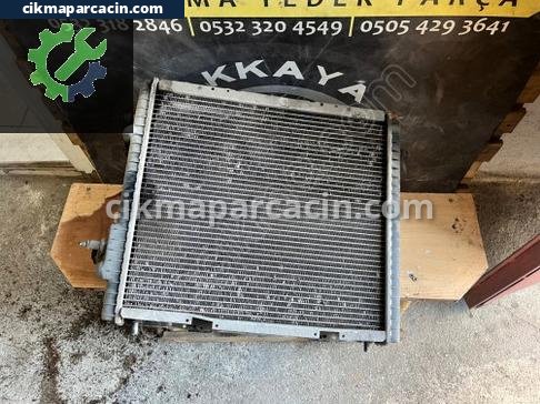 Renault Express Su Radyatörü çıkma parça