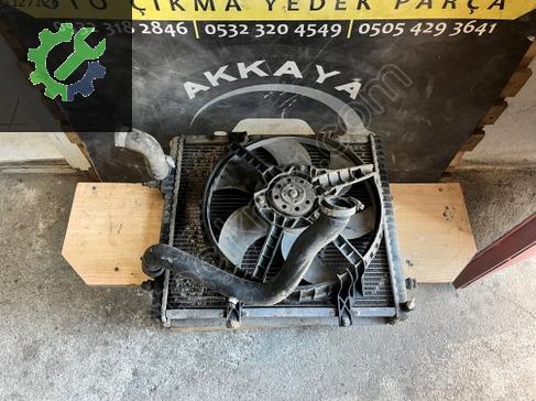 Renault Express Su Radyatörü çıkma parça