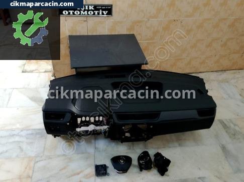 Renault Express Torpido çıkma parça