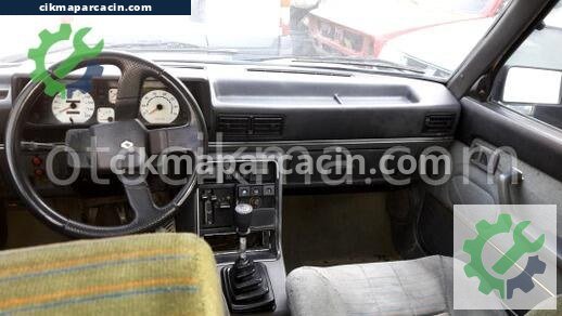 Renault R9 Torpido çıkma parça