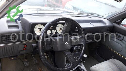 Renault R 9 Torpido çıkma parça