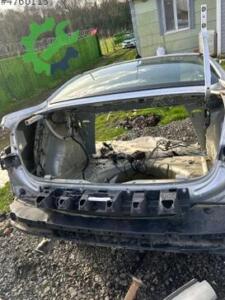 RENAULT FLUENCE ARKA PANEL KESME ORJİNAL ÇIKMA