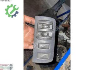 Çıkma Renault Fluence Far Anahtarı
