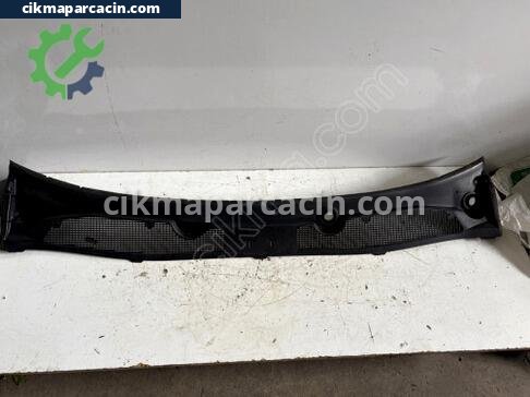 Renault Fluence Ön Cam Izgarası çıkma parça