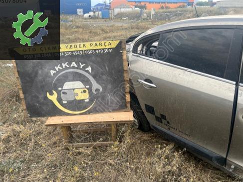 Renault Fluence Sağ Arka Kapı çıkma parça
